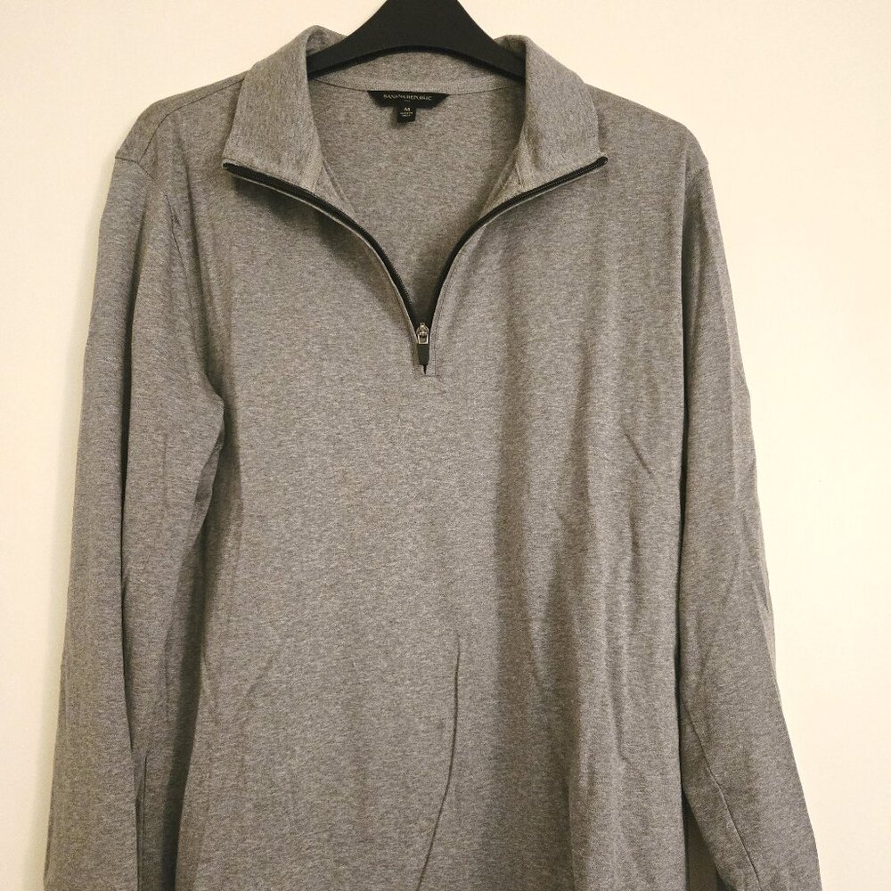 Banana Republic Men's Half Zip Sweater (Medium)